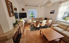 Apartament Leśna z ogrodem